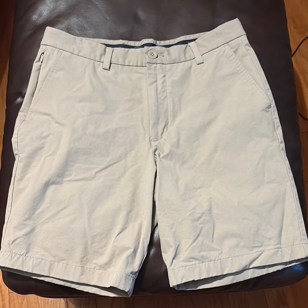 Vineyard Vines Tan Flat Front Shorts